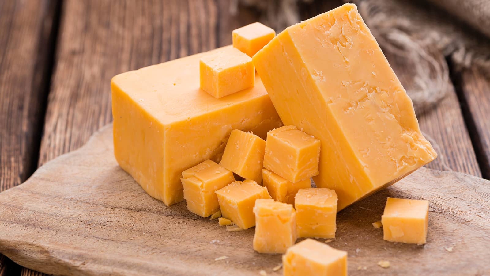 sirene_chedar_keto_dieta_kalorii